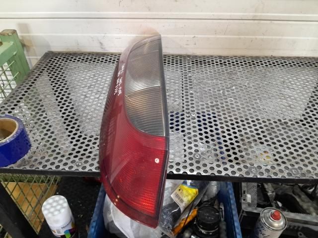 bontott OPEL CORSA C Bal Külső Hátsó Lámpa