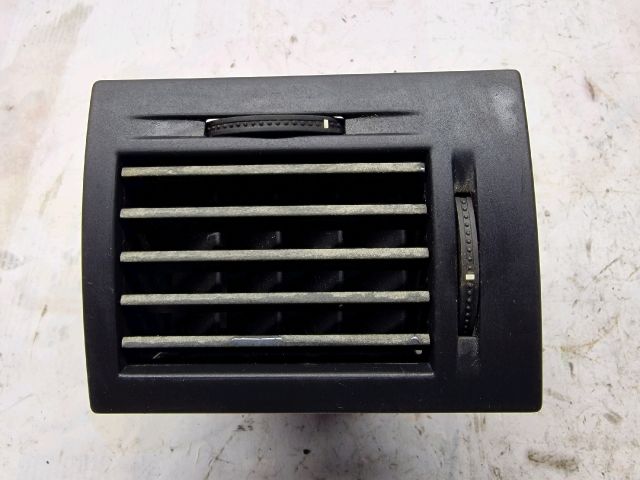 bontott OPEL CORSA C Bal Szellőző