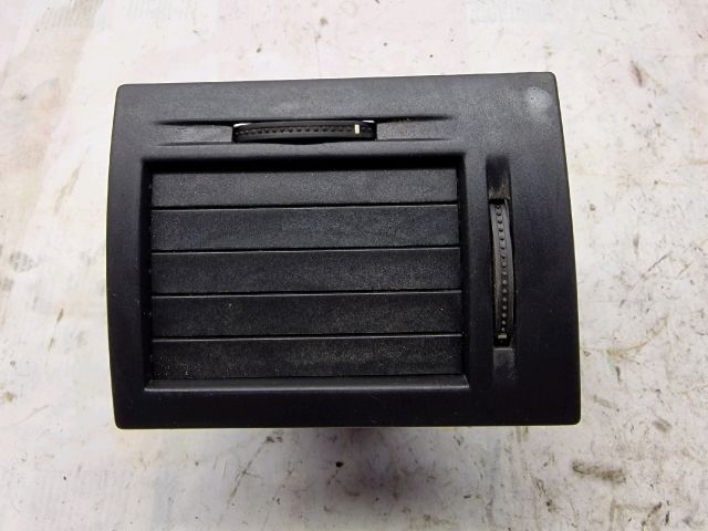 bontott OPEL CORSA C Bal Szellőző