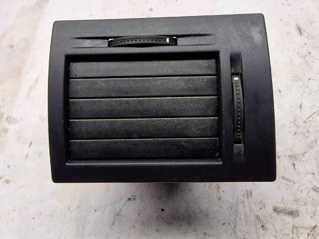 bontott OPEL CORSA C Bal Szellőző