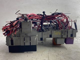 bontott OPEL CORSA C Biztosítéktábla Doboz