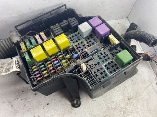 bontott OPEL CORSA C Biztosítéktábla Doboz