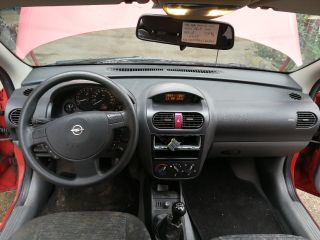 bontott OPEL CORSA C Biztosítéktábla Fedél