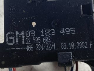 bontott OPEL CORSA C Csomagtér Nyitó Kar / Gomb