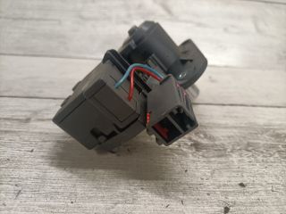 bontott OPEL CORSA C Csomagtér Nyitó Kar / Gomb