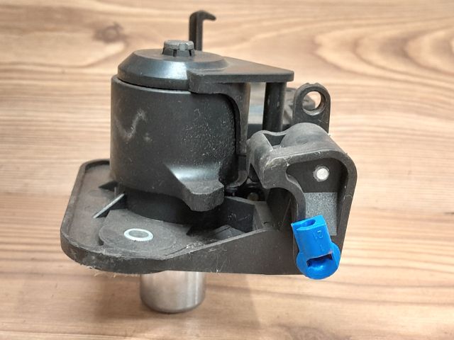 bontott OPEL CORSA C Csomagtér Nyitó Kar / Gomb