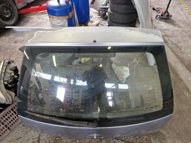 bontott OPEL CORSA C Csomagtérajtó (Részeivel)