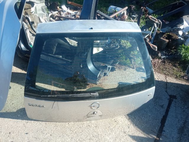 bontott OPEL CORSA C Csomagtérajtó (Részeivel)