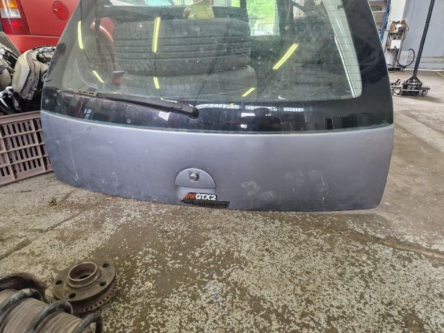 bontott OPEL CORSA C Csomagtérajtó (Részeivel)