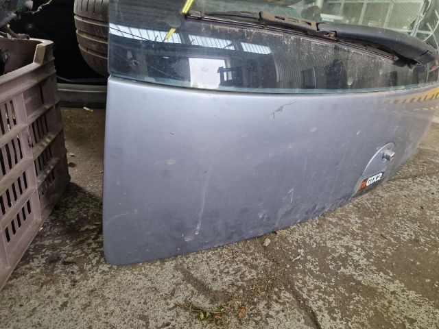 bontott OPEL CORSA C Csomagtérajtó (Részeivel)