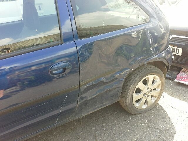 bontott OPEL CORSA C Csomagtérajtó (Üres lemez)