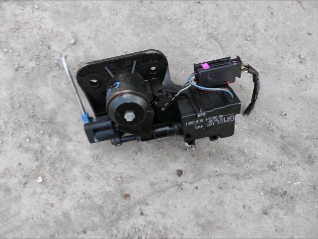 bontott OPEL CORSA C Csomagtérajtó Zárbetét