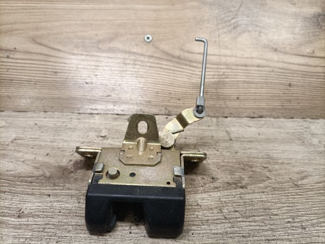 bontott OPEL CORSA C Csomagtérajtó Zárszerkezet