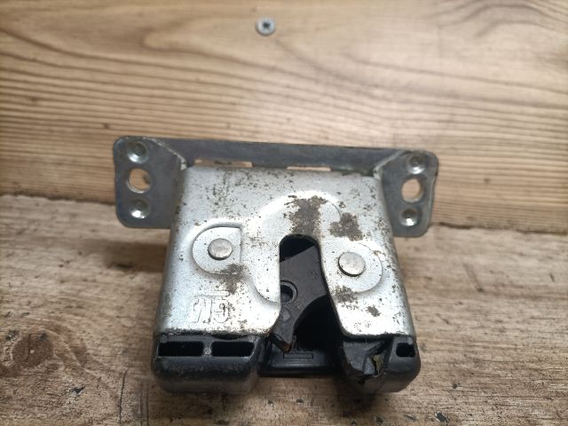 bontott OPEL CORSA C Csomagtérajtó Zárszerkezet