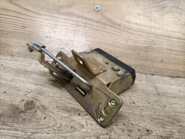 bontott OPEL CORSA C Csomagtérajtó Zárszerkezet