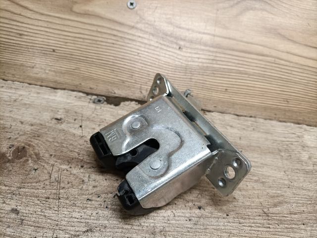 bontott OPEL CORSA C Csomagtérajtó Zárszerkezet