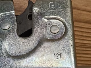 bontott OPEL CORSA C Csomagtérajtó Zárszerkezet