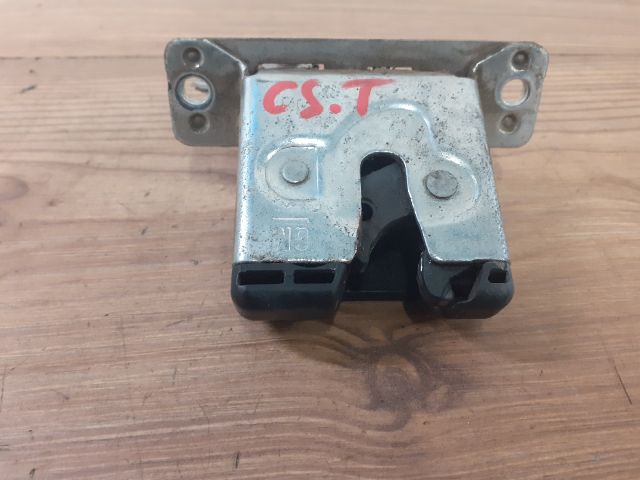 bontott OPEL CORSA C Csomagtérajtó Zárszerkezet