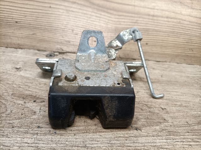 bontott OPEL CORSA C Csomagtérajtó Zárszerkezet