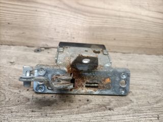 bontott OPEL CORSA C Csomagtérajtó Zárszerkezet