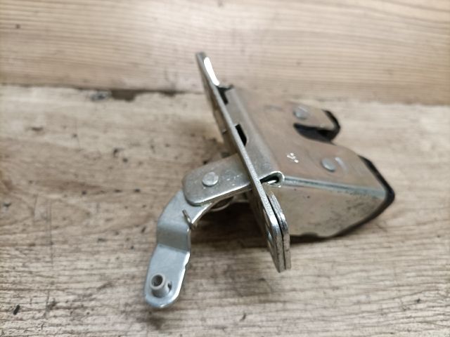 bontott OPEL CORSA C Csomagtérajtó Zárszerkezet