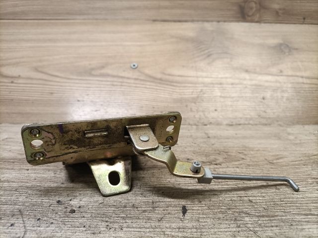 bontott OPEL CORSA C Csomagtérajtó Zárszerkezet