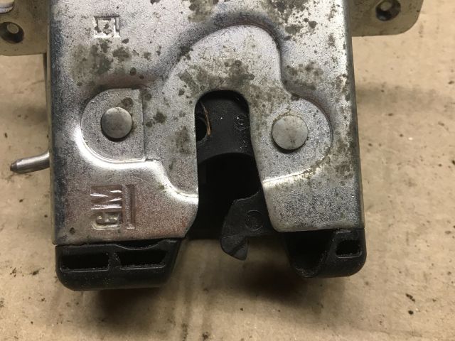 bontott OPEL CORSA C Csomagtérajtó Zárszerkezet