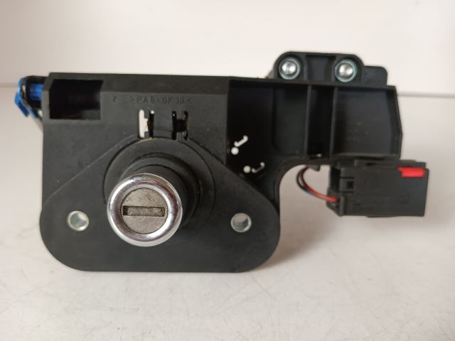 bontott OPEL CORSA C Csomagtérajtó Zárszerkezet