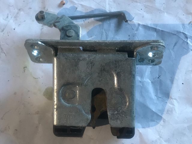 bontott OPEL CORSA C Csomagtérajtó Zárszerkezet