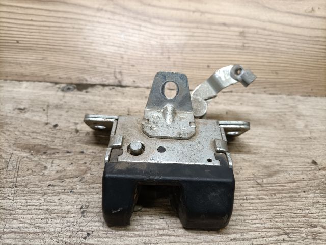 bontott OPEL CORSA C Csomagtérajtó Zárszerkezet