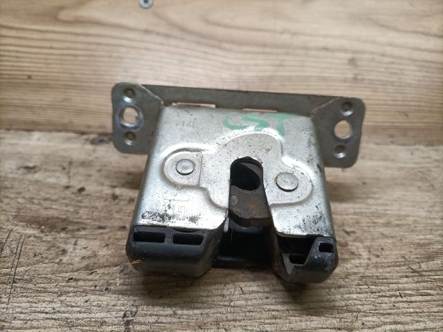 bontott OPEL CORSA C Csomagtérajtó Zárszerkezet