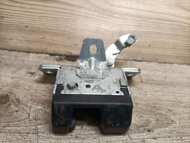 bontott OPEL CORSA C Csomagtérajtó Zárszerkezet