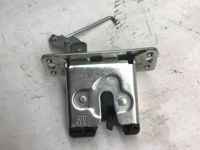 bontott OPEL CORSA C Csomagtérajtó Zárszerkezet