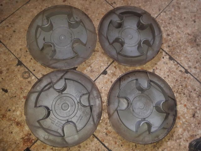 bontott OPEL CORSA C Dísztárcsa (1 db)