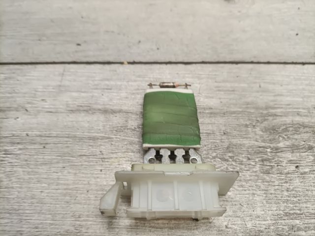 bontott OPEL CORSA C Előtét Ellenállás Fűtőmotor