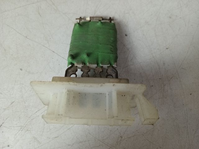 bontott OPEL CORSA C Előtét Ellenállás Fűtőmotor