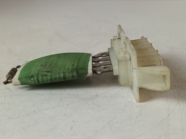 bontott OPEL CORSA C Előtét Ellenállás Fűtőmotor