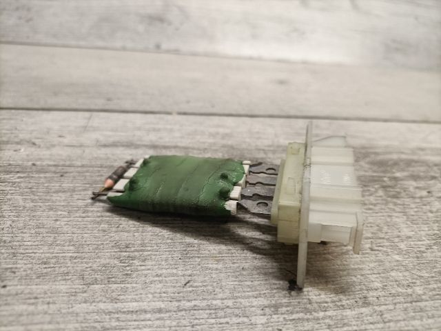 bontott OPEL CORSA C Előtét Ellenállás Fűtőmotor