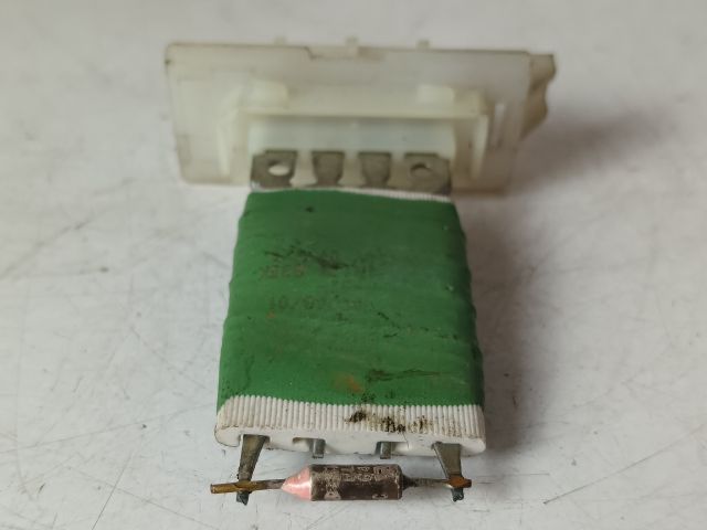 bontott OPEL CORSA C Előtét Ellenállás Fűtőmotor