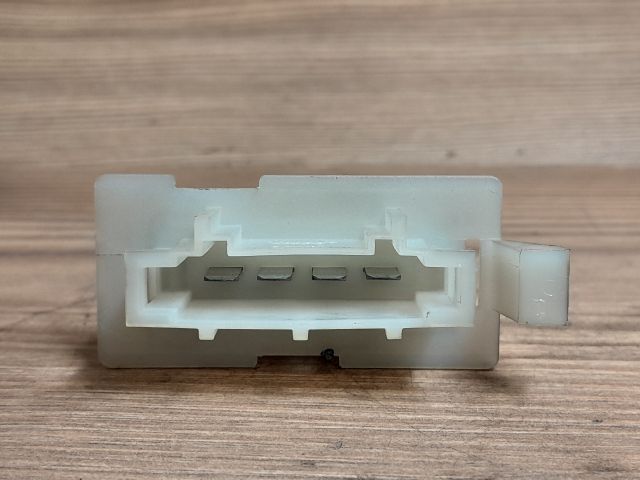 bontott OPEL CORSA C Előtét Ellenállás Fűtőmotor