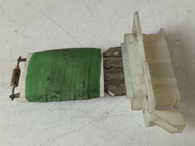 bontott OPEL CORSA C Előtét Ellenállás Fűtőmotor