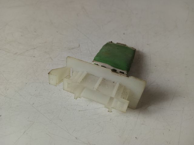 bontott OPEL CORSA C Előtét Ellenállás Fűtőmotor