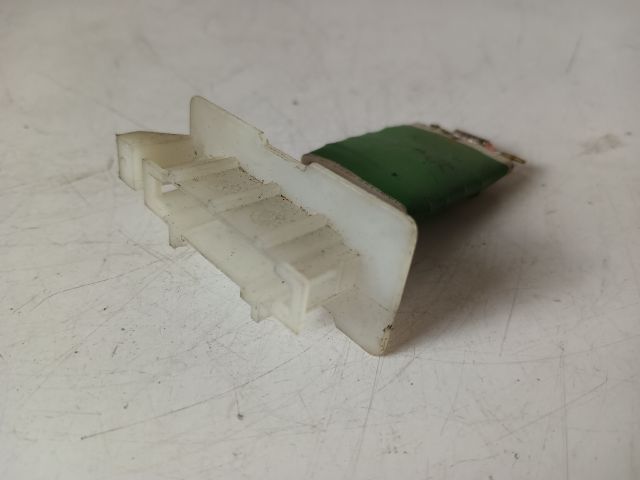 bontott OPEL CORSA C Előtét Ellenállás Fűtőmotor