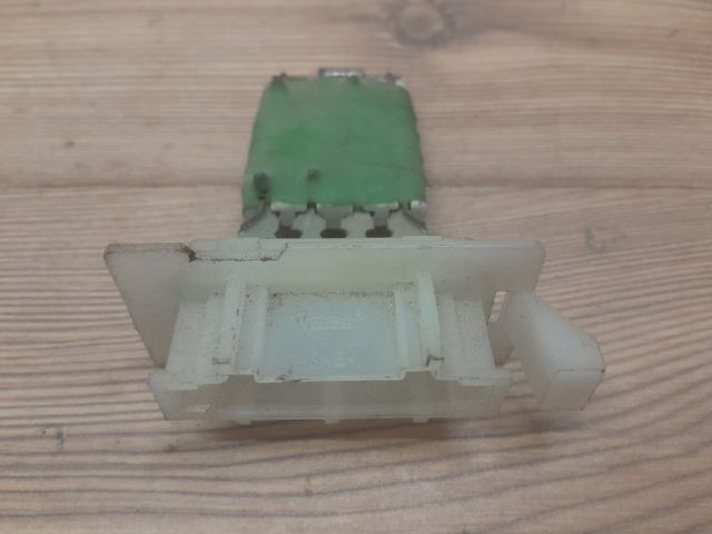 bontott OPEL CORSA C Előtét Ellenállás Fűtőmotor