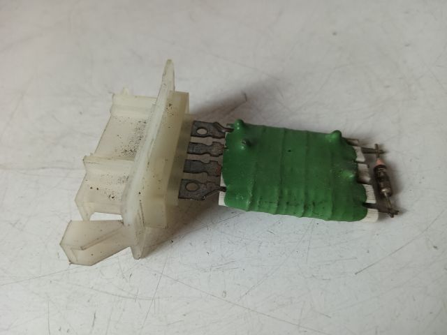 bontott OPEL CORSA C Előtét Ellenállás Fűtőmotor