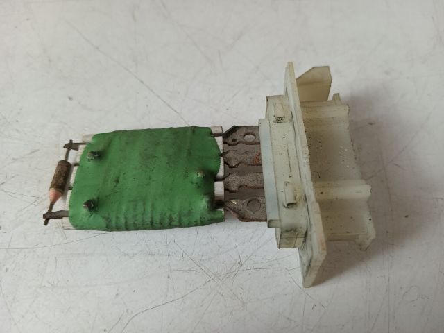 bontott OPEL CORSA C Előtét Ellenállás Fűtőmotor