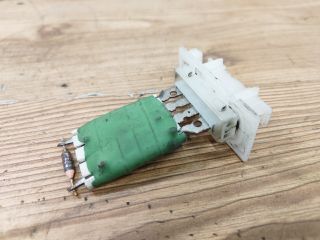 bontott OPEL CORSA C Előtét Ellenállás Fűtőmotor