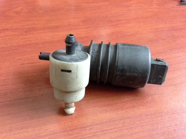 bontott OPEL CORSA C Első Ablakmosó Szivattyú