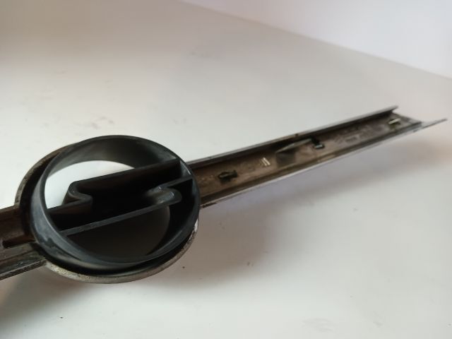 bontott OPEL CORSA C Első Embléma