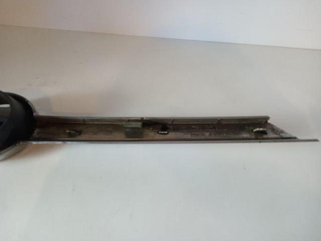 bontott OPEL CORSA C Első Embléma